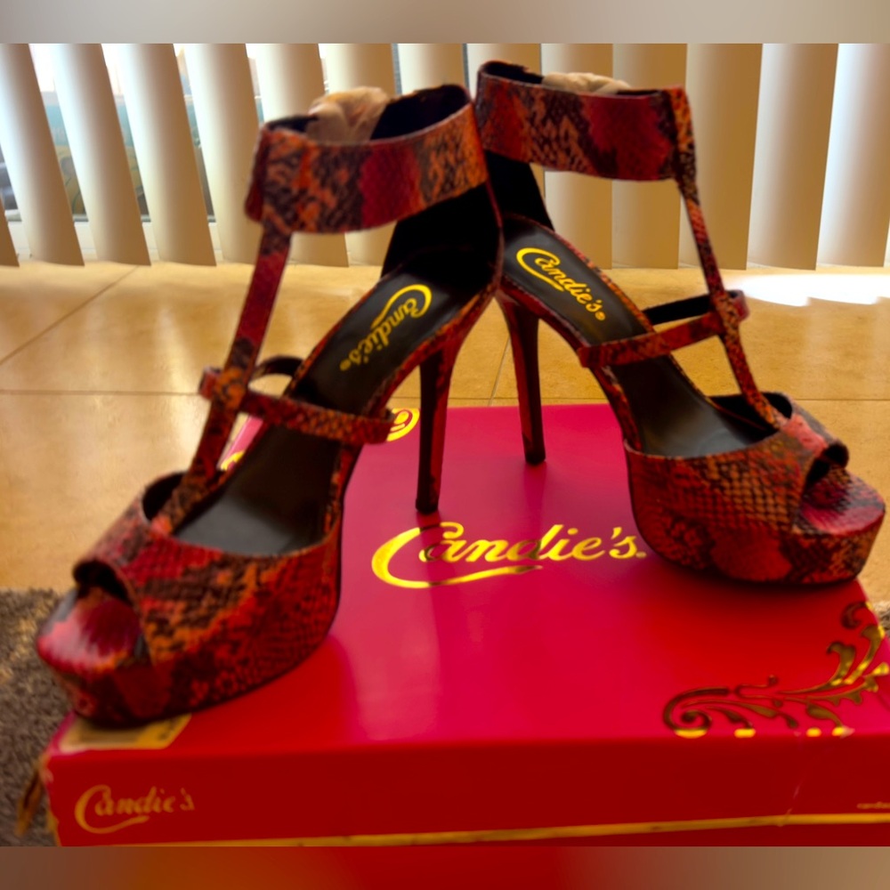 Brand new in the box Candies high heels shoes, size 8